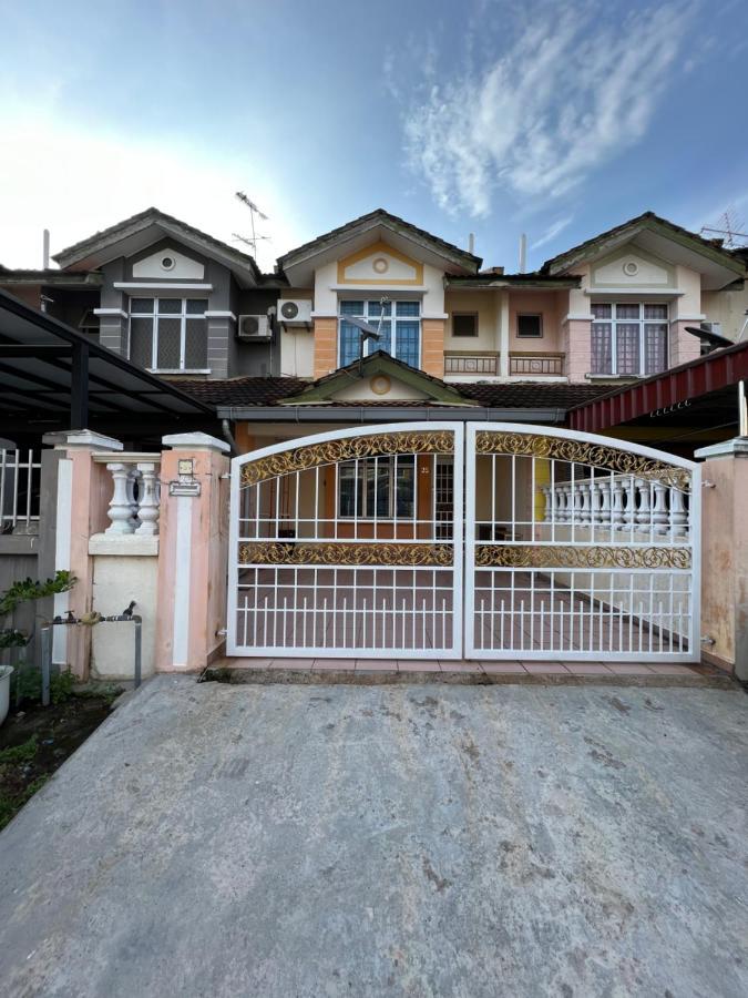 Perdana Homestay Skudai Luaran gambar